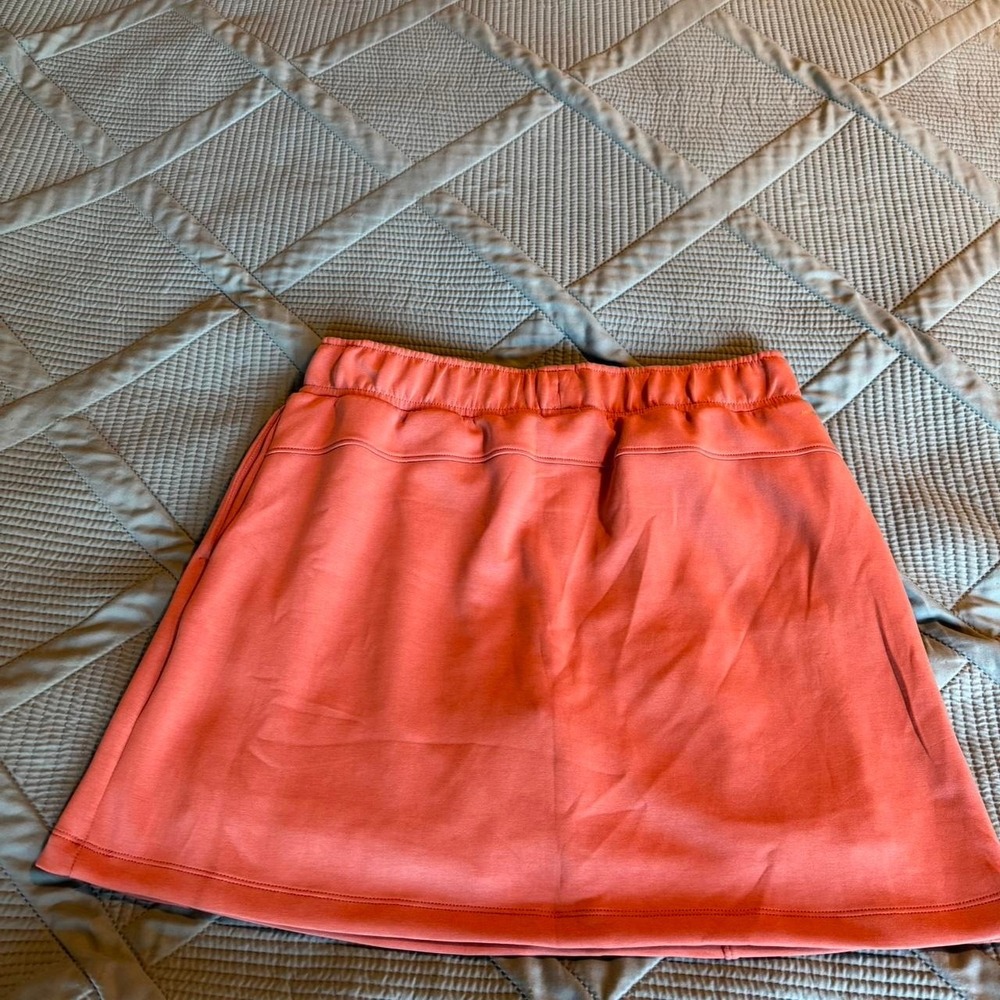 Mondetta salmon/light pinkish orange skirt with built in shorts and pockets S